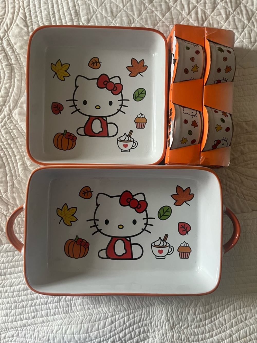 Hello Kitty Fall/ Pumpkin Spice Ceramic Bakeware Set